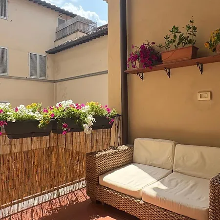 Indipendent Studio Apartment With Terrace - Parking-2