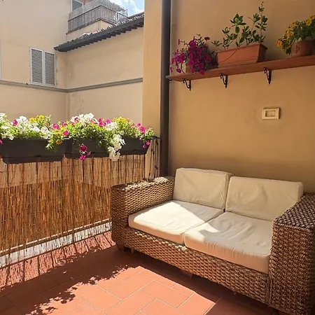 Indipendent Studio Apartment With Terrace - Parking-2
